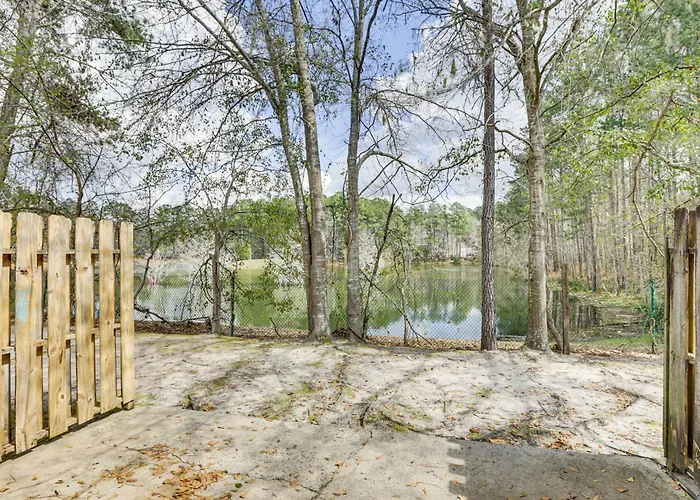Ferienhaus Updated Townhome: 3 Mi To Downtown! *